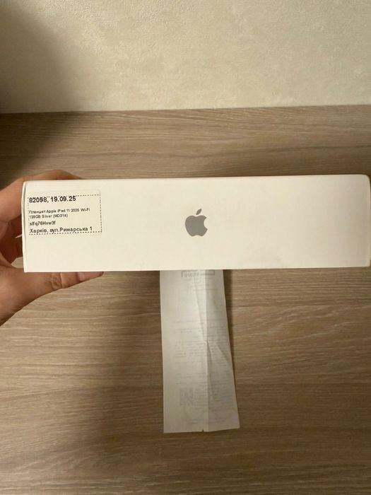 Планшет Apple iPad 11 2025 Wi-Fi 128GB Silver_(MD3Y4).