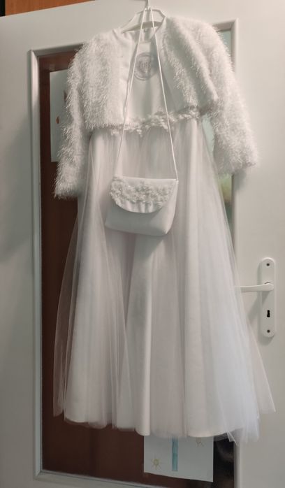 Piękna suknia komunijna z bolerkiem