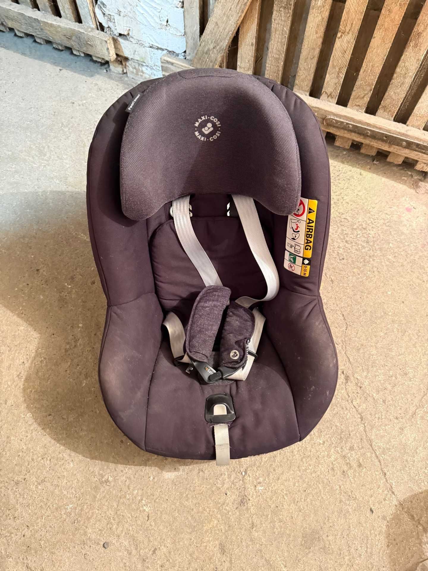 2 szt Maxi Cosi Pearl Smart 2way fix 0-15m 18kg