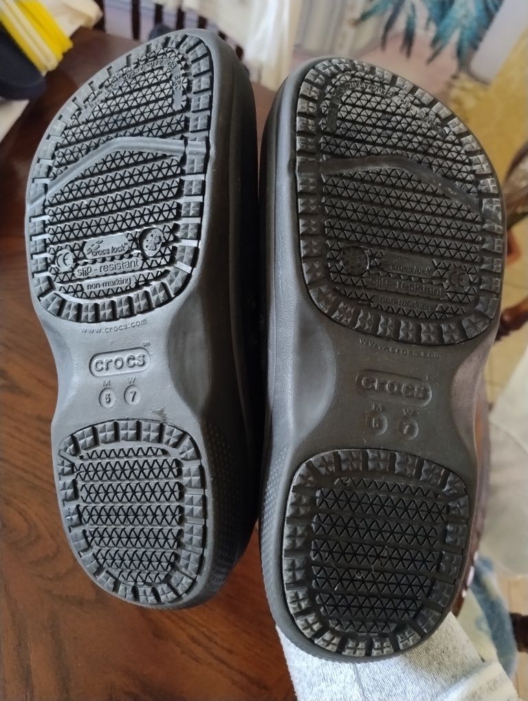 Продам крокси фірми Crocs LiteRide.