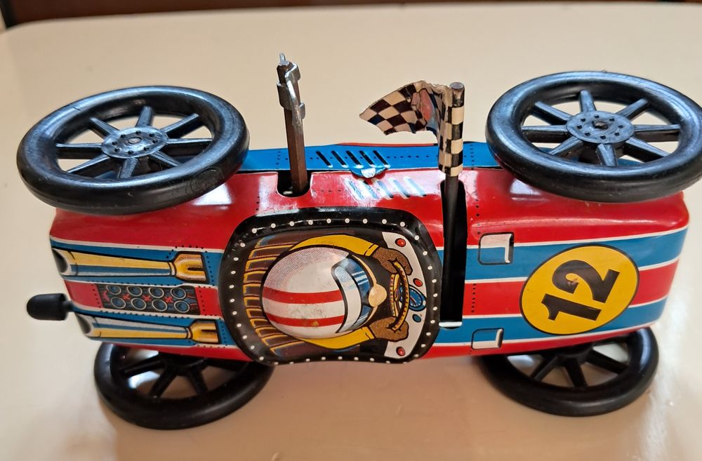 Brinquedo em chapa de Corda Japonês, Fabricado por Yone.