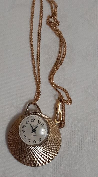 Продам позолоченный кулон часы
