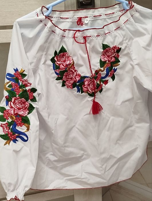 Вишиванка на дівчинку