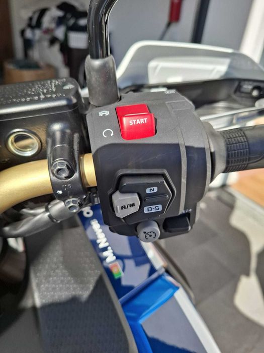 Africa Twin 1100 Adventure Sports DCT 2023 - Impecável e muitos Extras