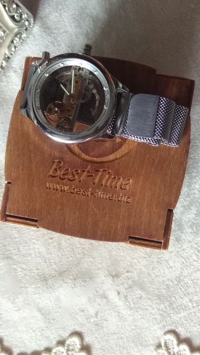 Наручний скелетон