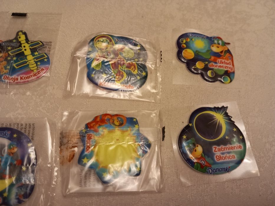 Magnesy na lodówkę dino droga mleczna danonki w kosmosie