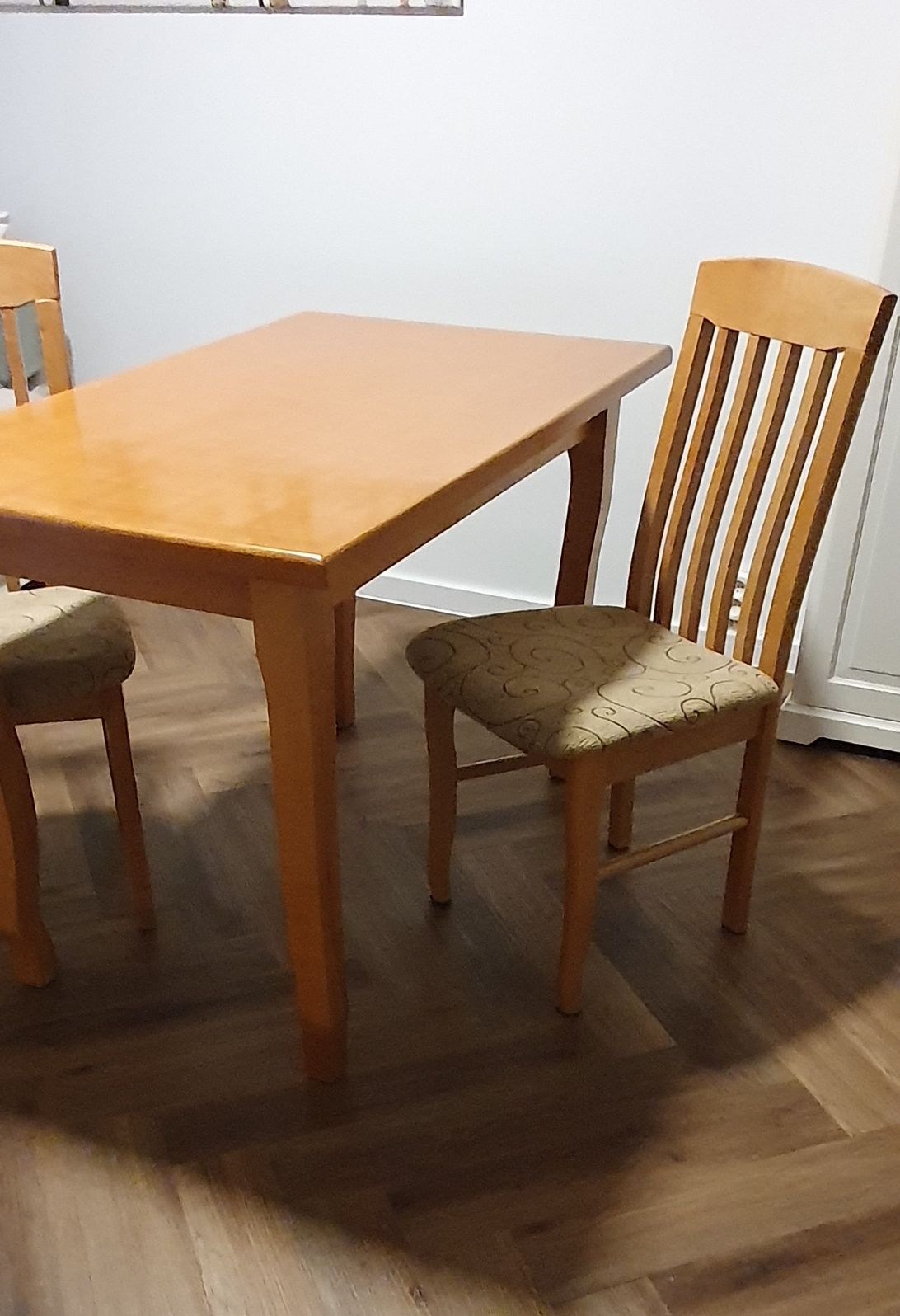 Stół rozkładany + cztery krzesła NOWA CENA!