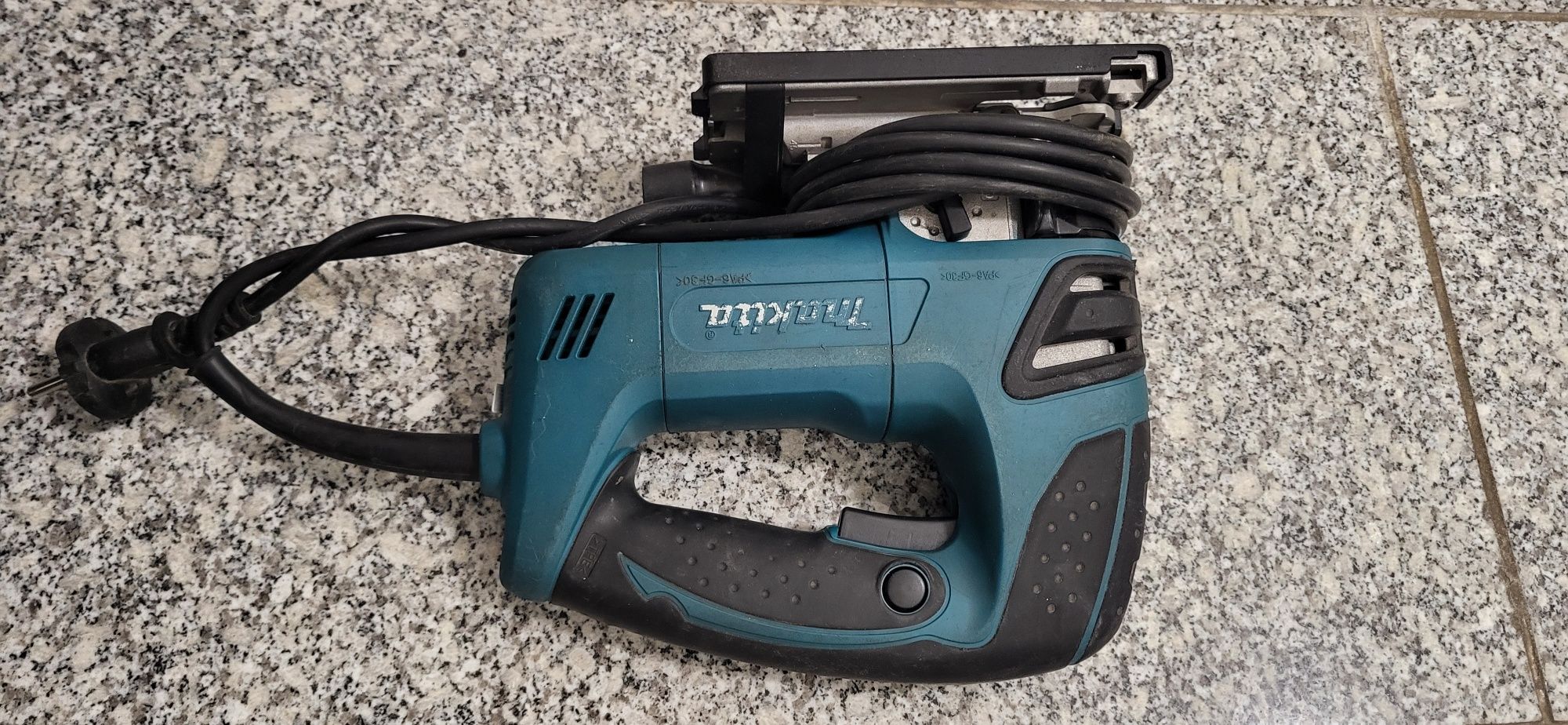 MAKITA Wyrzynarka elektryczna 720W 4350FCT