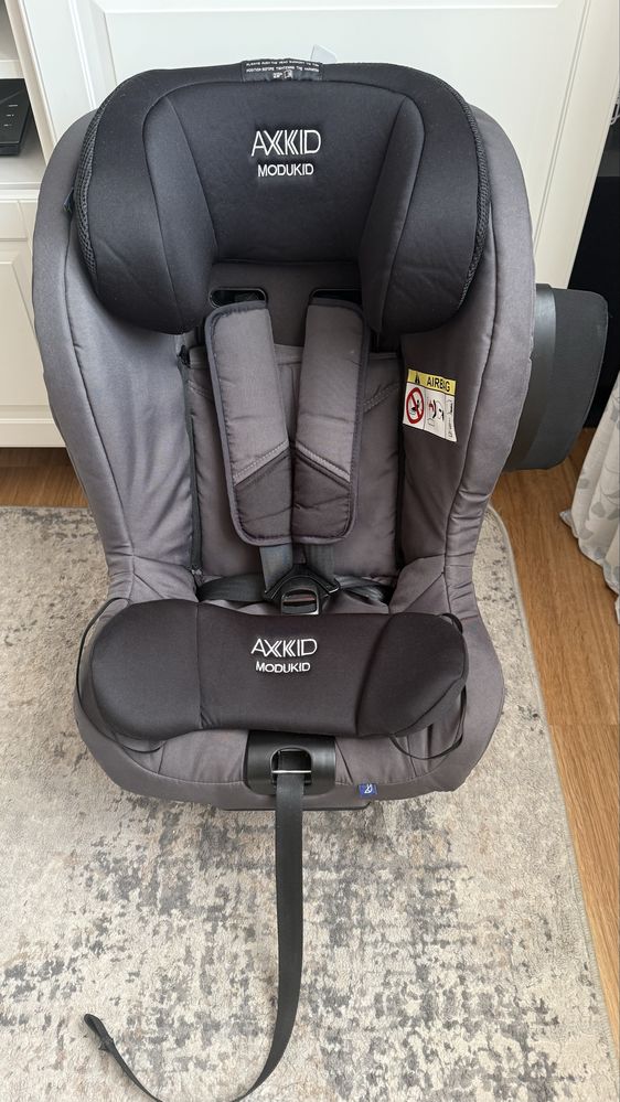 Fotelik Axkid modukid z bazą