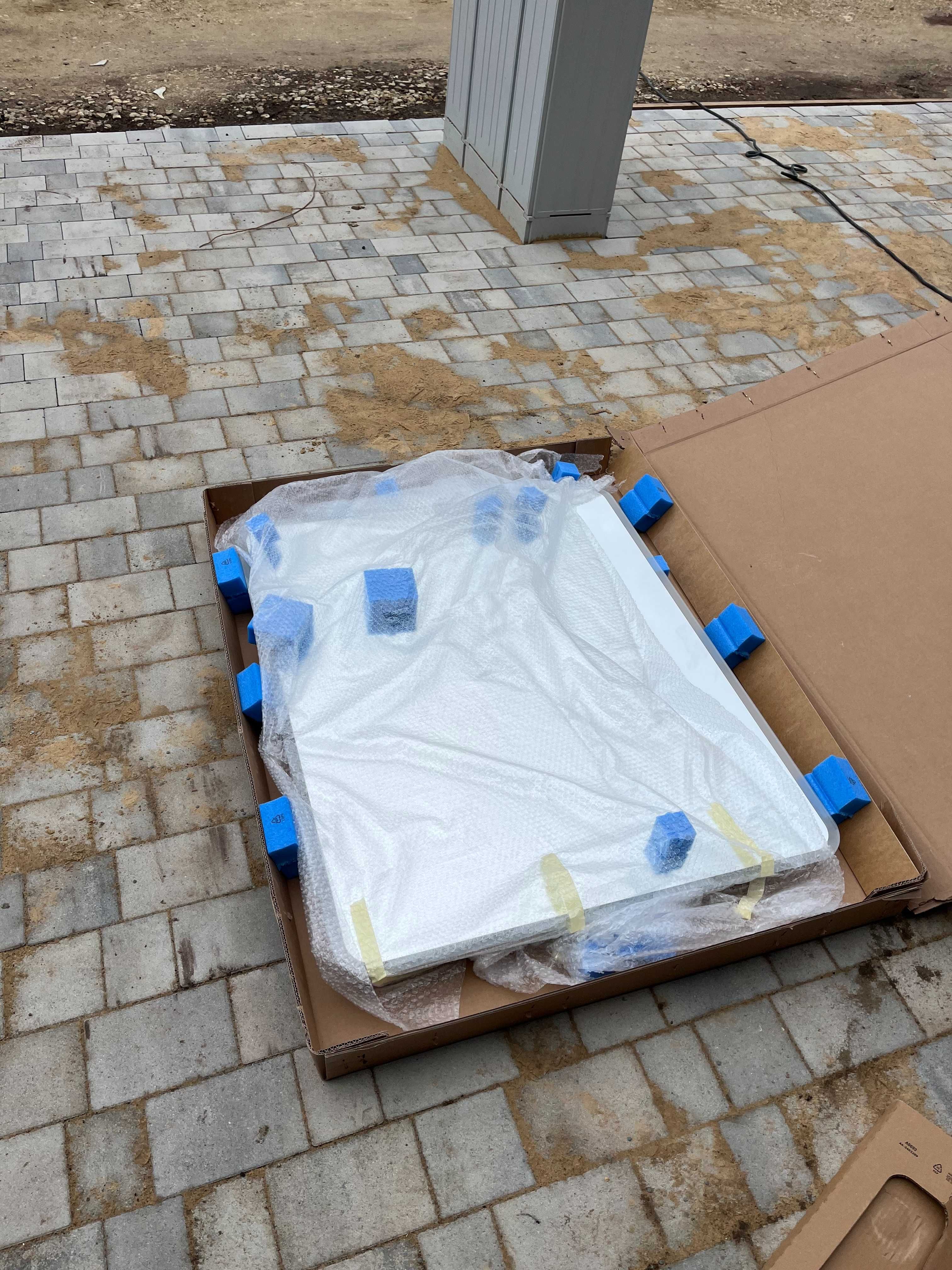 Lustro łazienkowe LED marki ALASTA Monaco - szer. 110 cm, wys. 90 cm