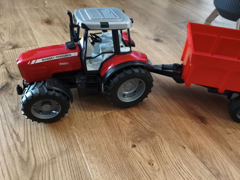 Traktor Bruder Massey Ferguson 7480
