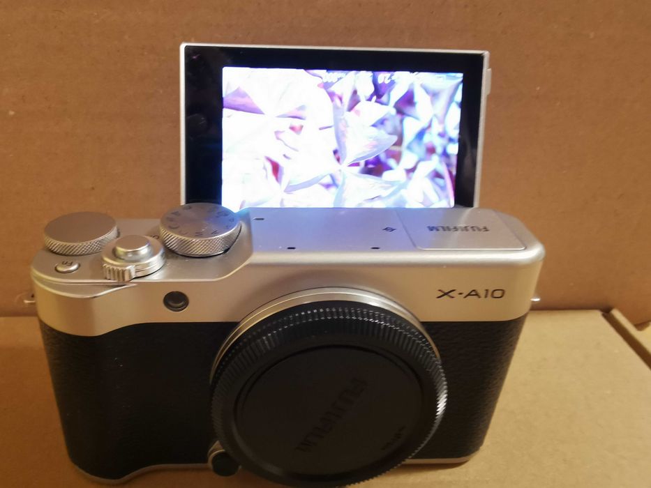 FUJIFILM X-A10 - korpus.