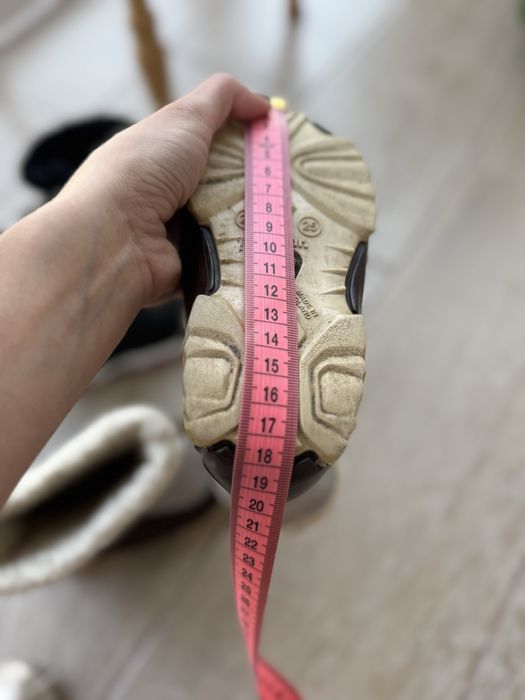 Продам зимові сапоги Демар