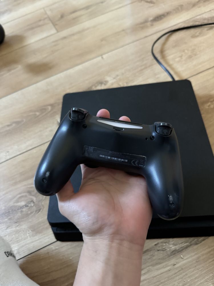 Playstation 4 plus pad