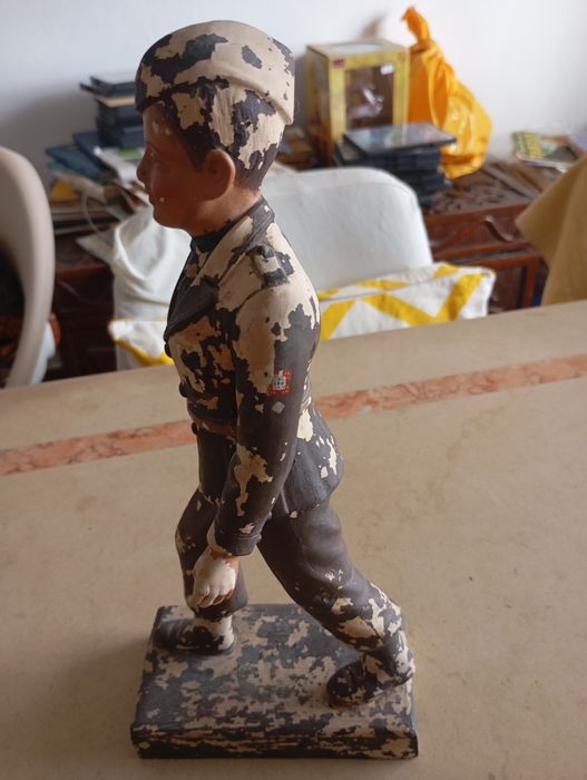 Mocidade portuguesa estatueta original da época