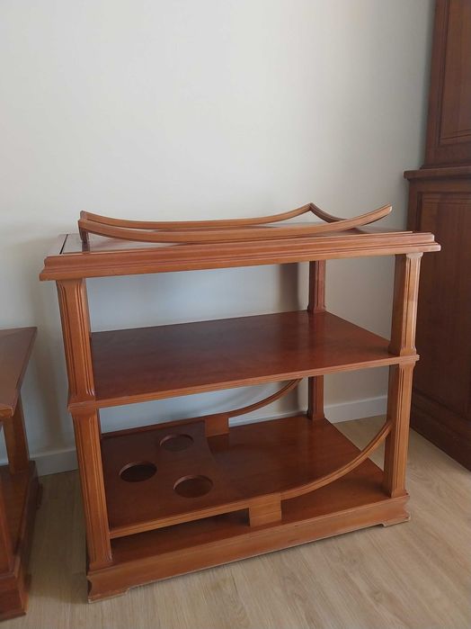 Móvel carrinho de chá