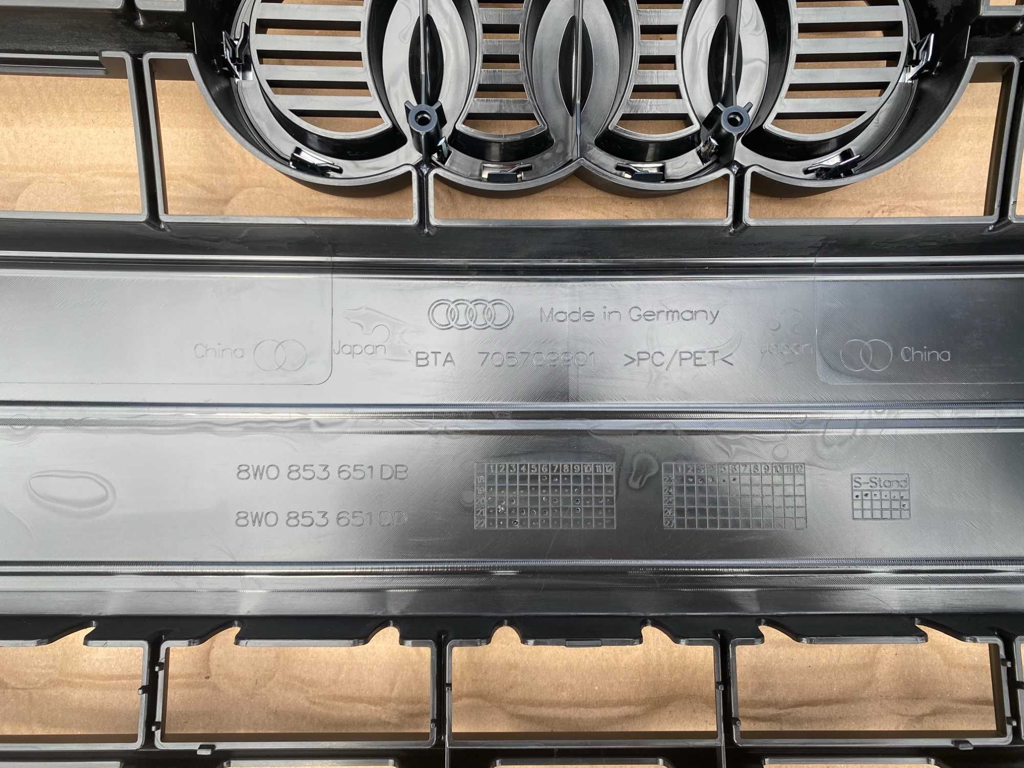 AUDI A4 B9 8W LIFT Grill Atrapa Chłodnicy OE