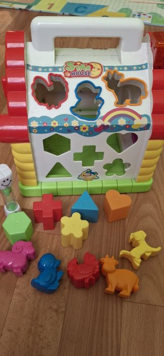 Розвиваючі іграшки (дерево з червачками, музичний будиночок-сортер,