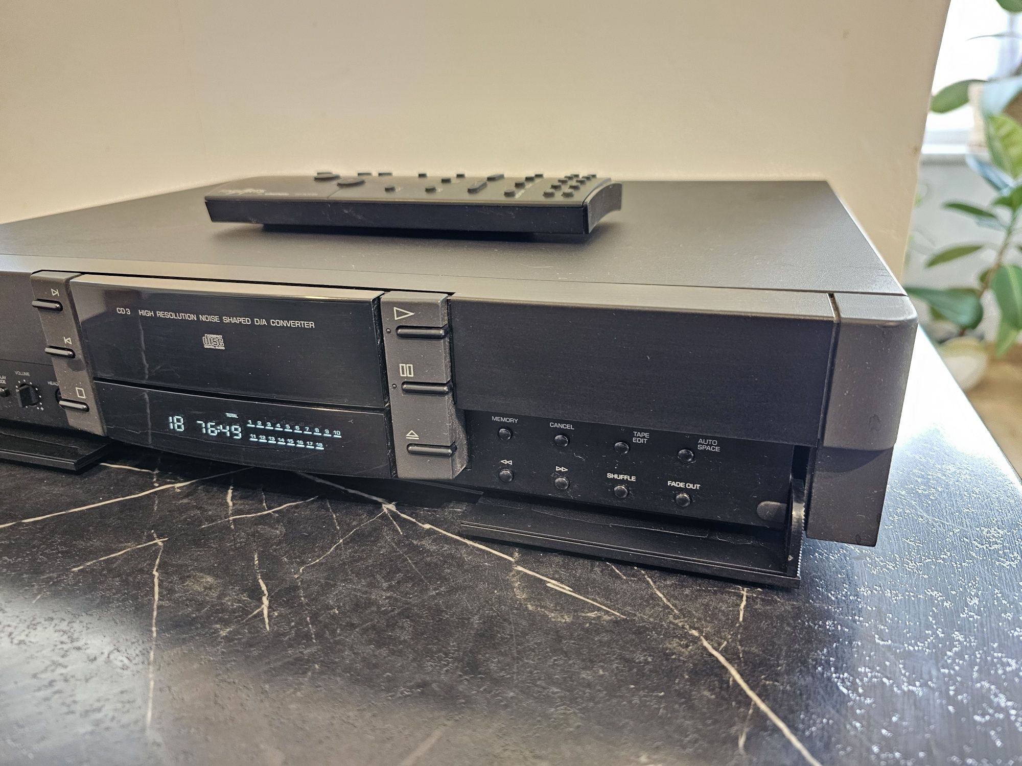 Odtwarzacz CD Grundig FineArts CD 3 pilot