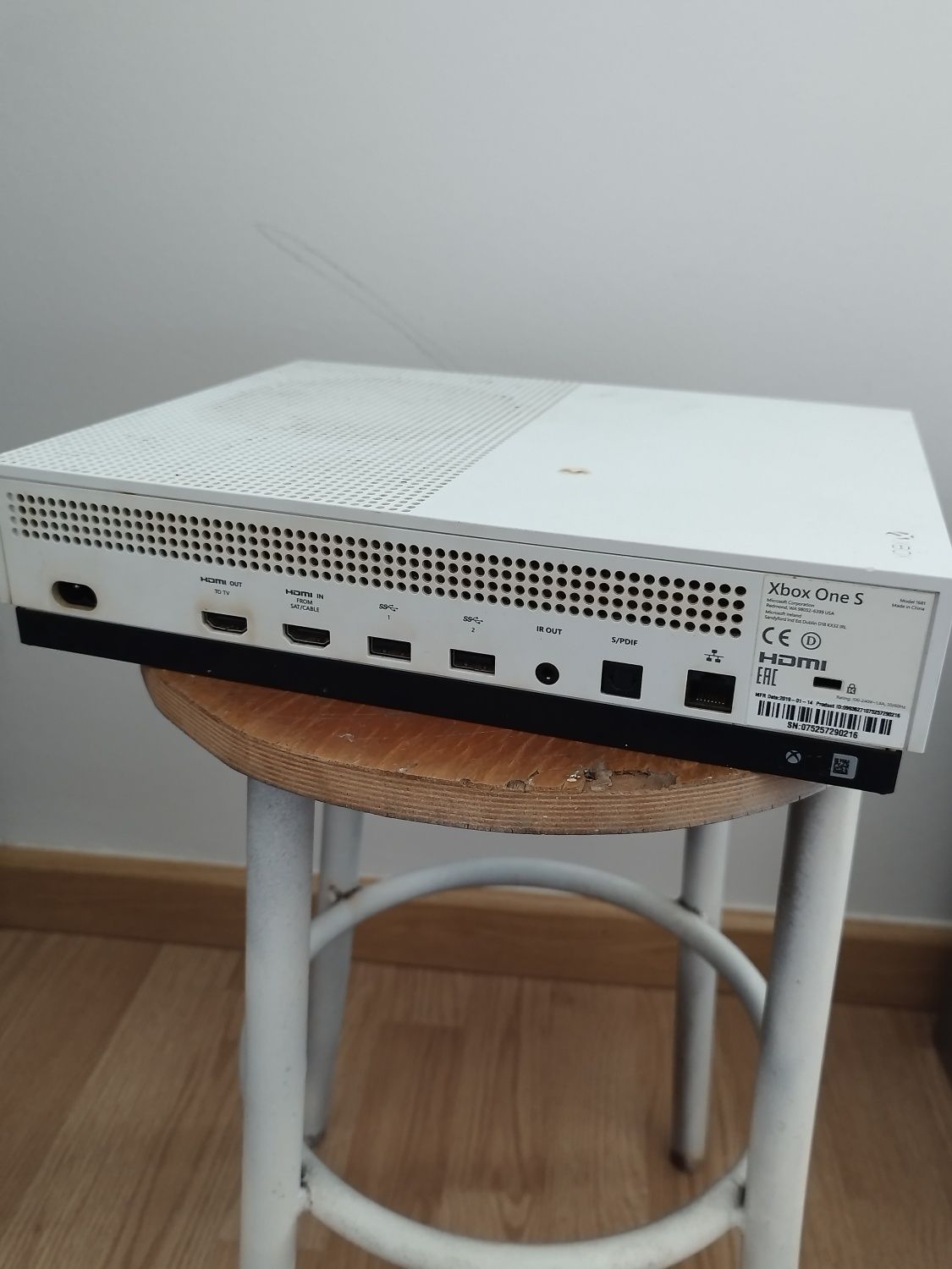 Xbox One S com controle