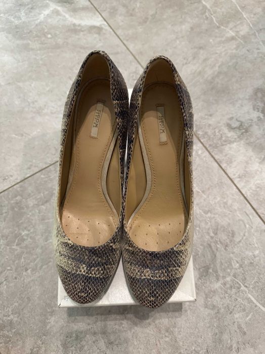 Туфлі жіночі Geox сірий змія 40 розмір