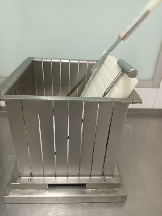 Maquina de fazer espetadas