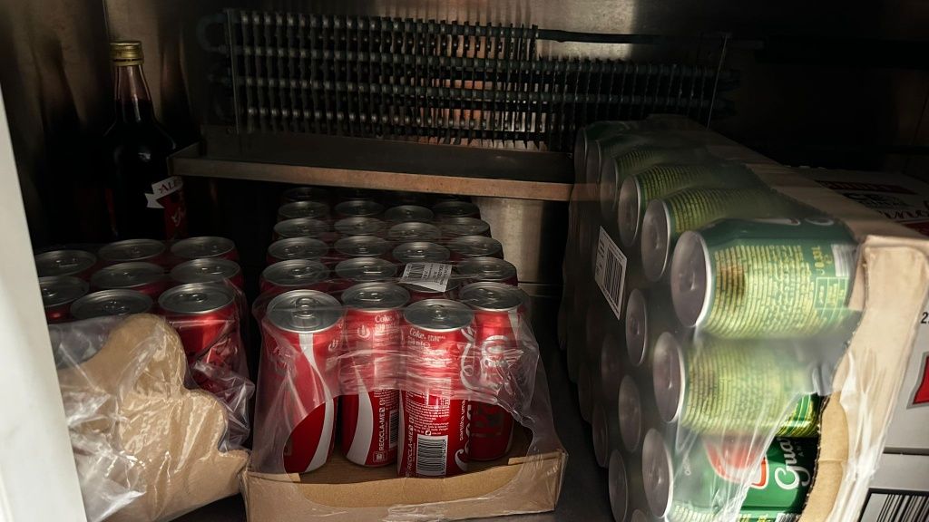 Vitrine Refrigerada Inox – Perfeita para Bar,Restaurante ou lanchonete