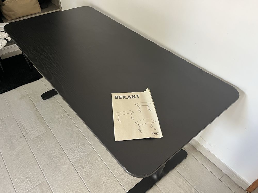 Secretária IKEA Bekant Elevatória 160x80