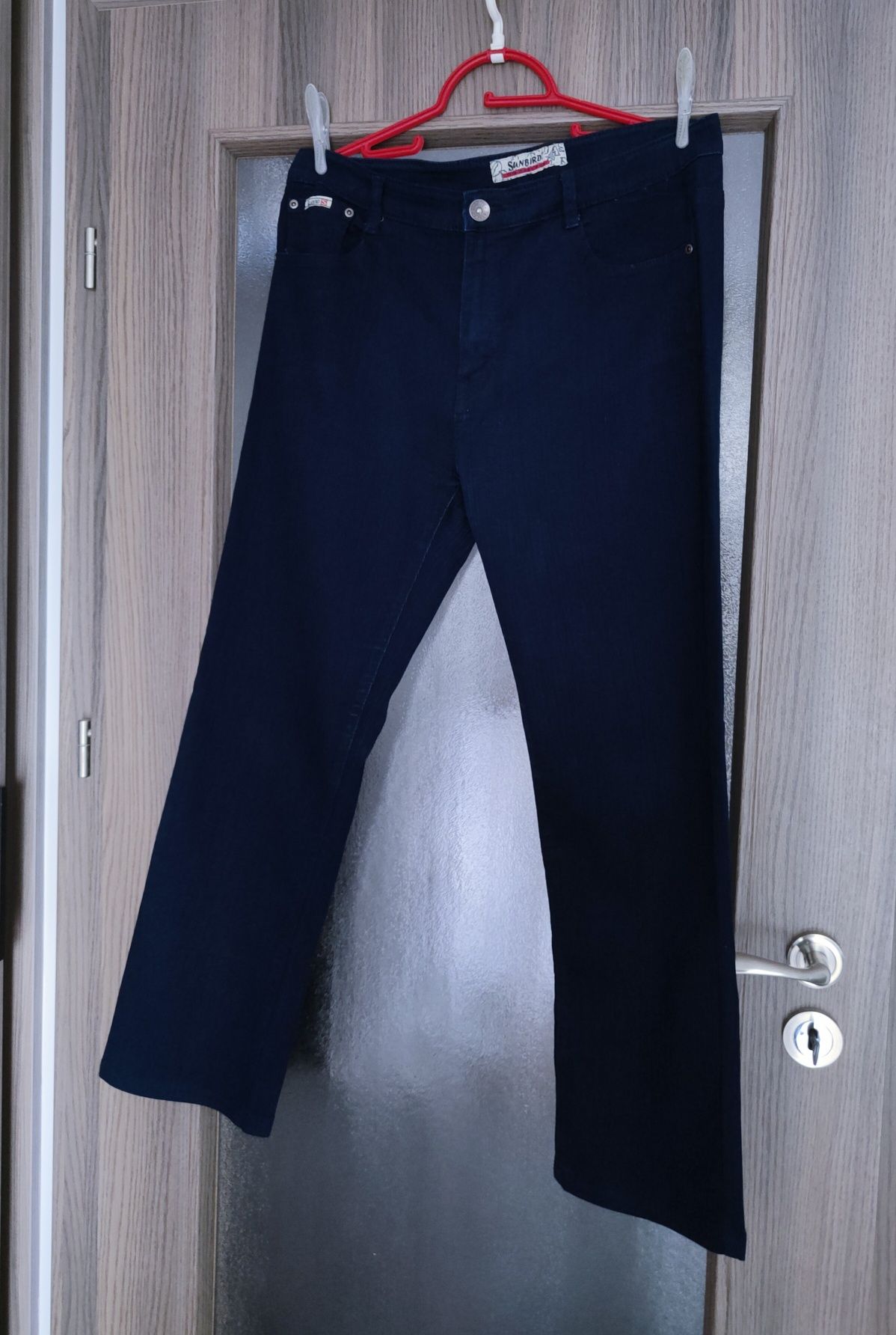 Damskie spodnie prążkowane XL