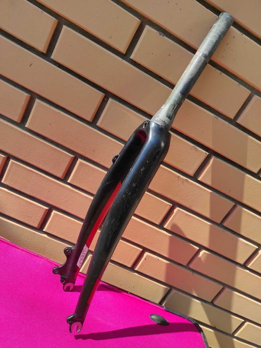 Легка карбонова вилка Boardman Hybrid Pro Carbon 700c QR