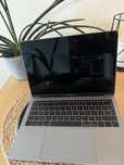 MacBook PRO 13” (2017) 8GB i5 + dodatki