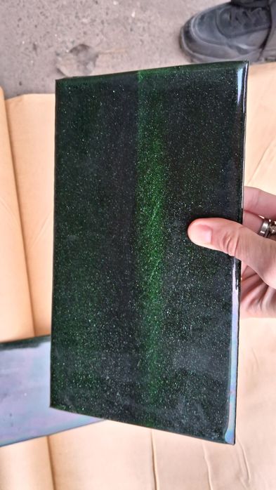 Плитка стеклянная облицовочная