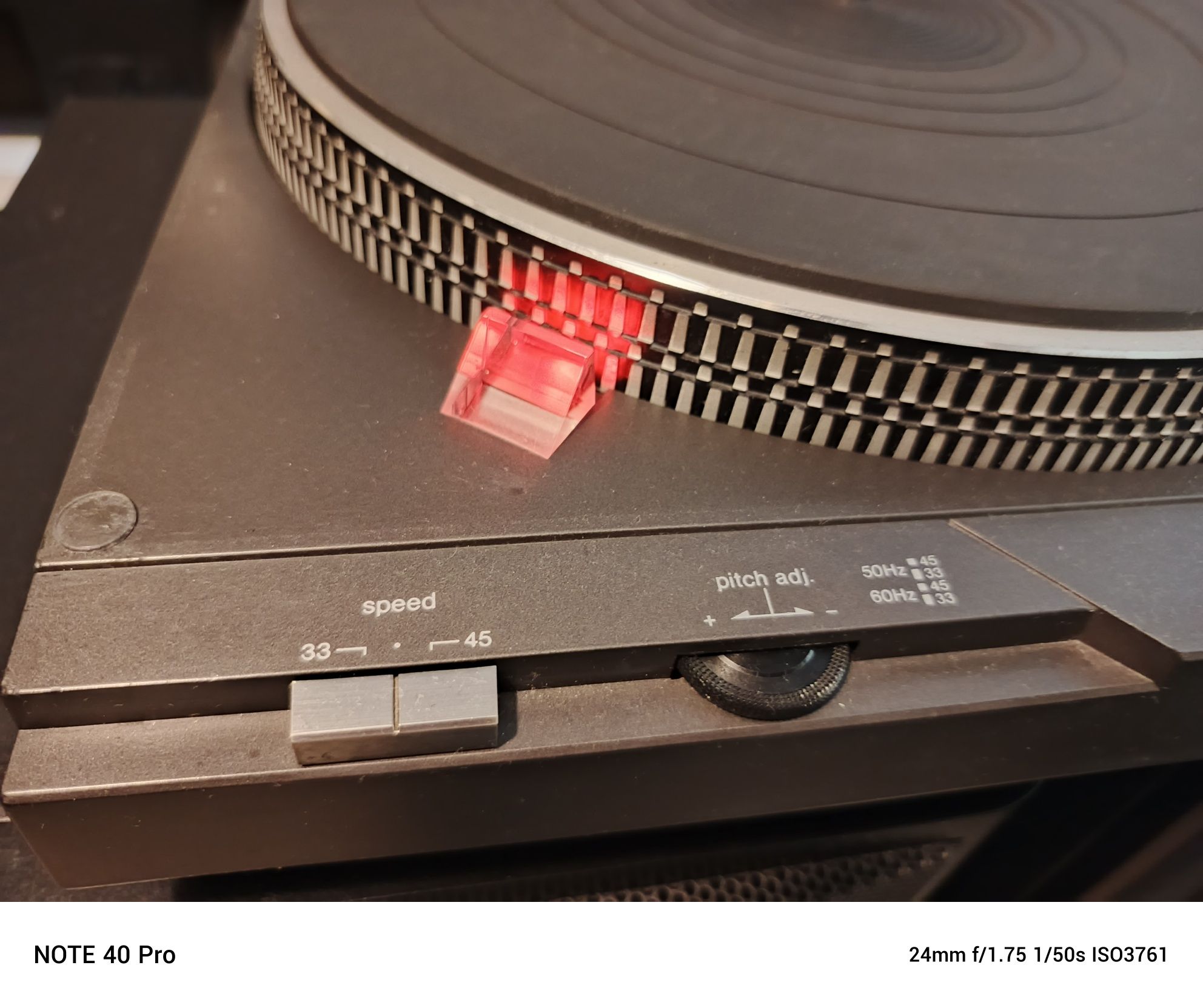 Technics gramofon.