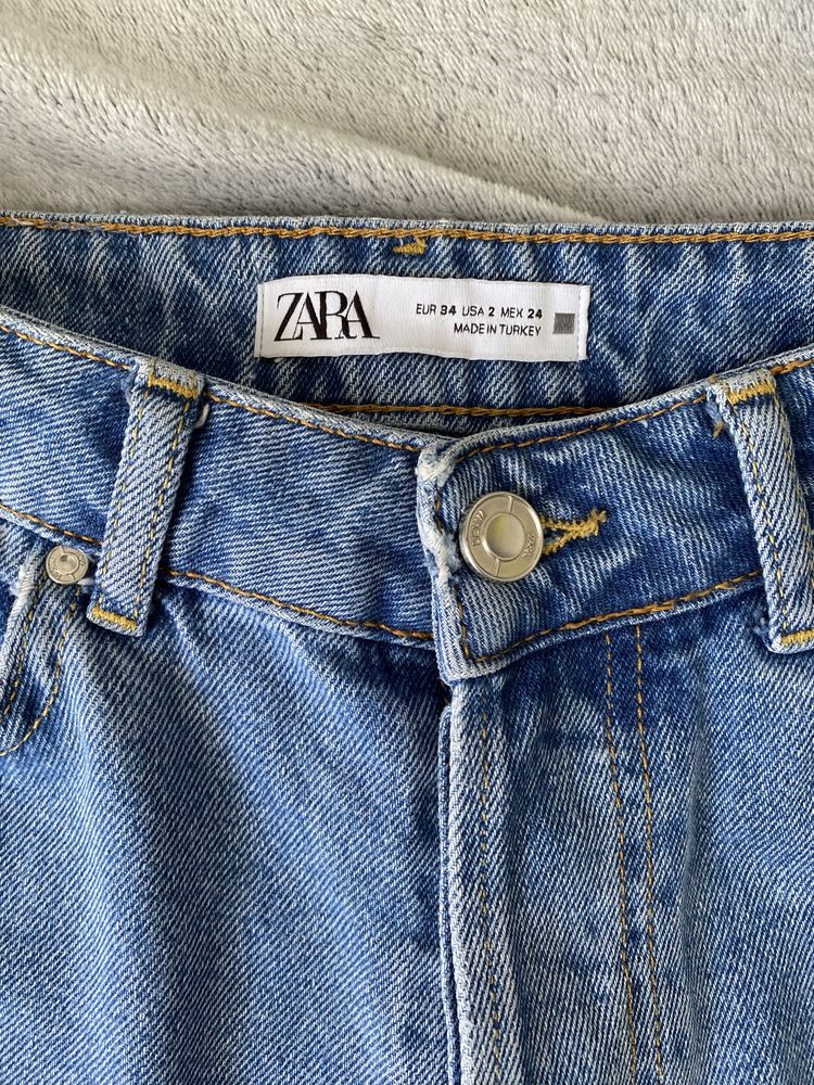 Джинсы Zara