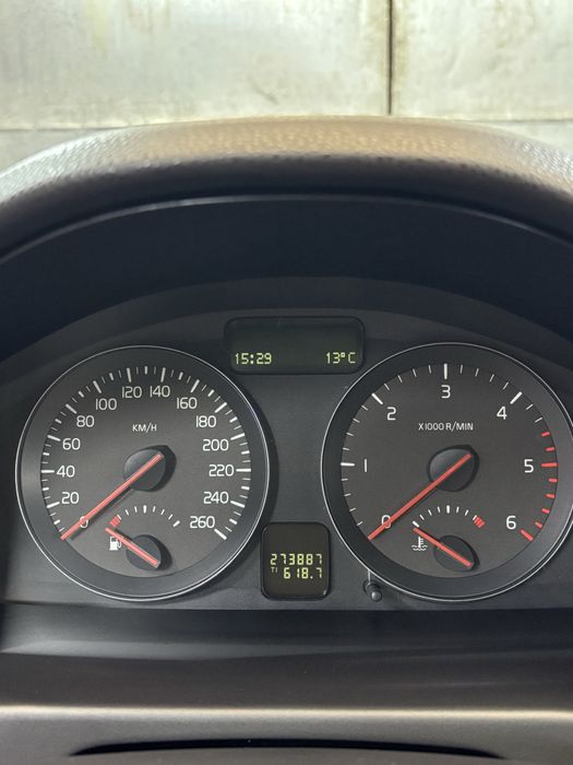 Свій автомобіль volvo v50 2009 1.6d