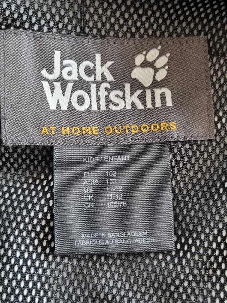 Kurtka  wiatrówka Jack wolfskin. Rozmiar 152.
