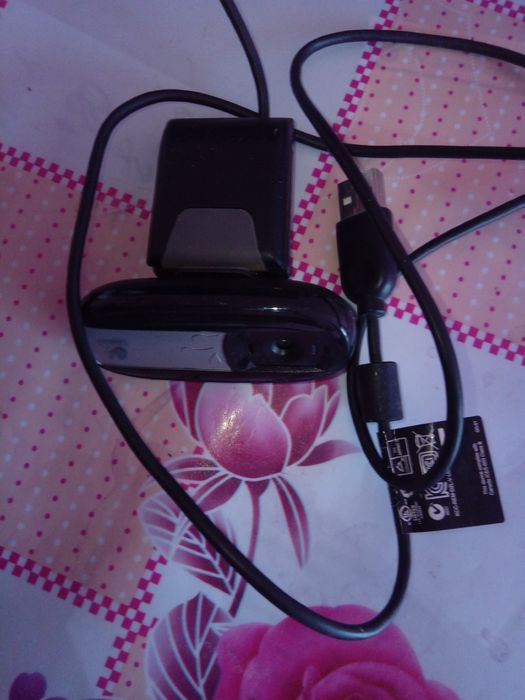 Продаю веб-камеру Logitech