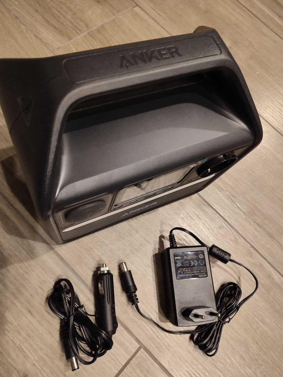 Зарядна станція ANKER 521 PowerHouse