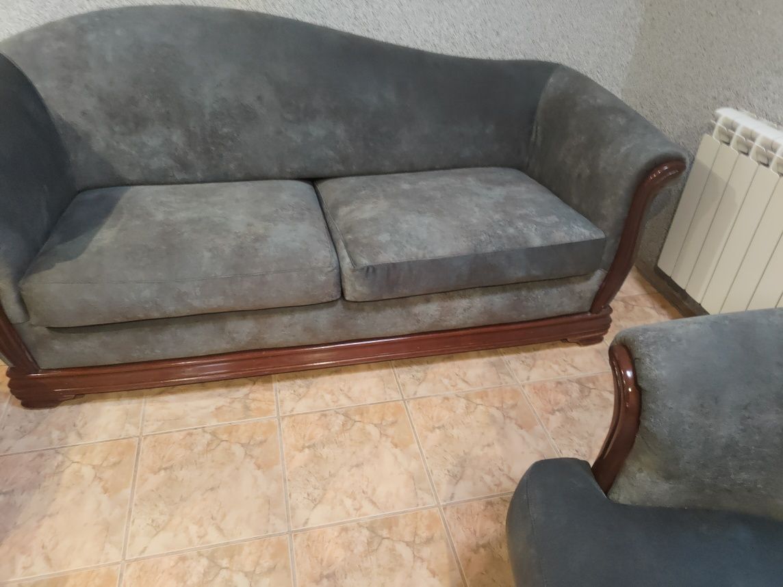 Stylowa sofa z 2 fotelami