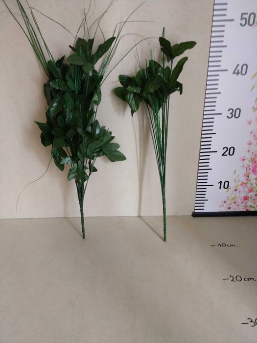 Korpus, kwiaty, liście ,bukiet chryzantemy