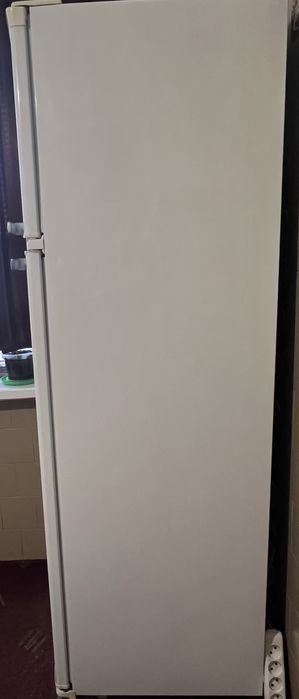 Холодильник Whirpool б505