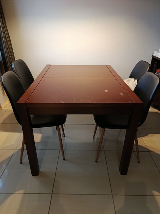 Stół kuchenny brązowy