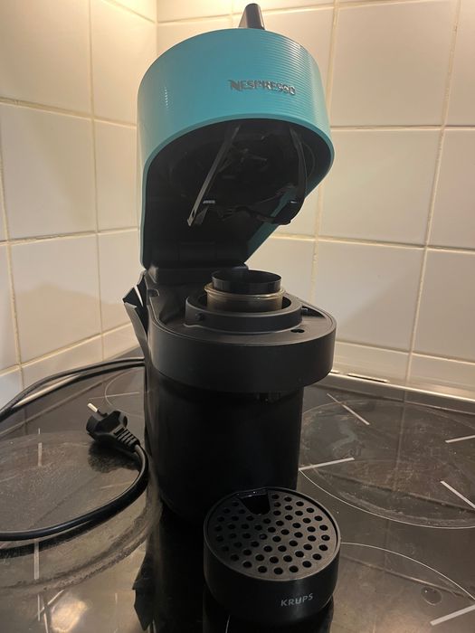 Maquina de café Vertuo pop Nespresso