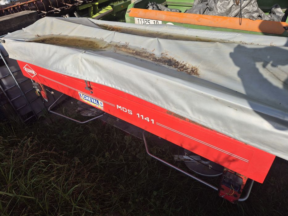 Rozsiewacz Kuhn Mds 1141