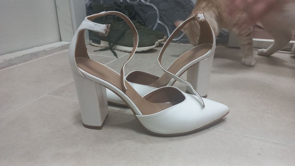 Весільні туфлі 39