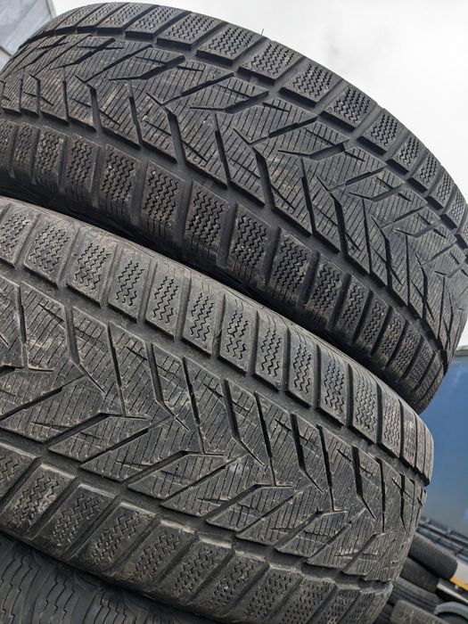 235/60R16 Vredestein зима