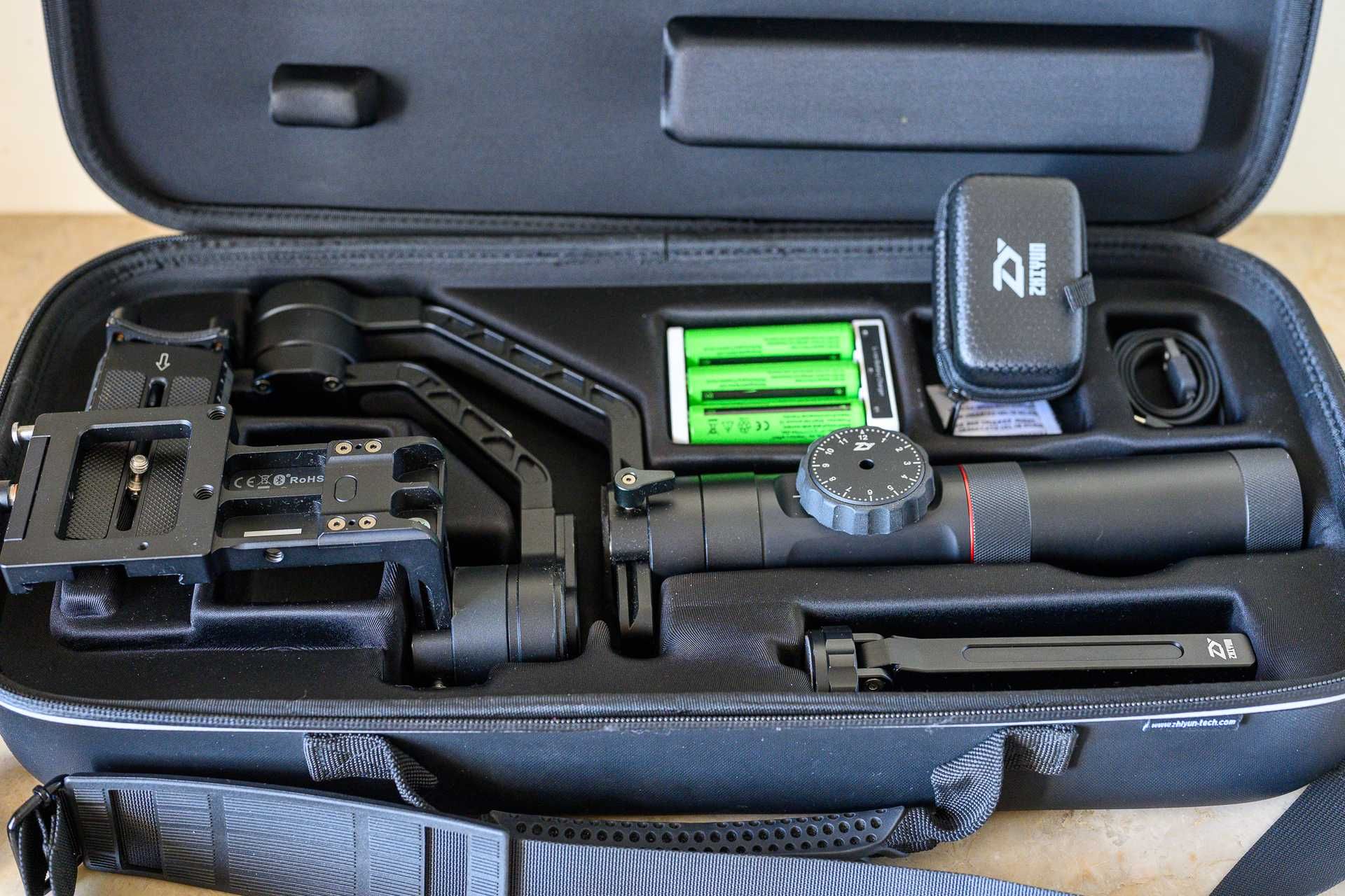 Zhiyun Crane 2 + Suporte de estabilizador + Zhiyun telescopic monopod