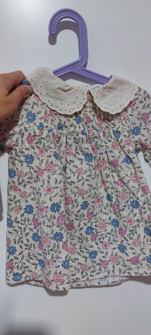 Vários vestidos para menina