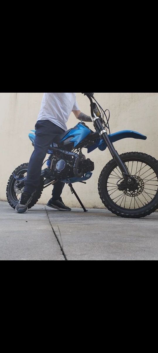 Pitbike totalmente restaurada (rodas 17/14)