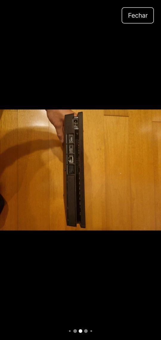 PS4 Slim 1T (c/ comando e jogos)